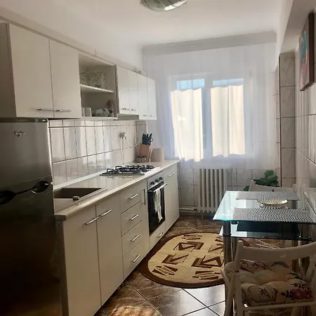 Ana-Maria Home Ramnicu Valcea Exterior photo
